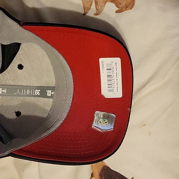 Hat - Picture 4 of 5